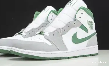 Jordan SE 1 Grey Mid Air Green 0524